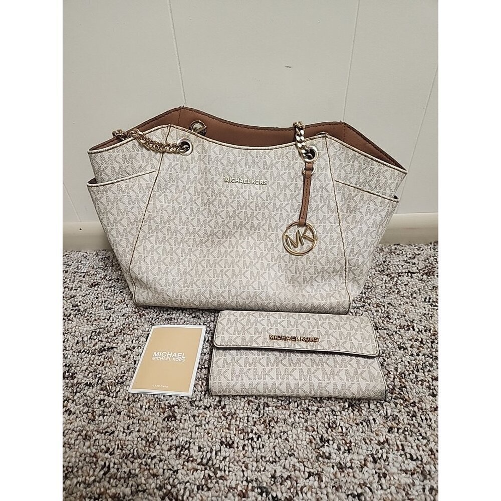 Michael Kors Signature Shoulder Tote and Wallet Set Vanilla/White